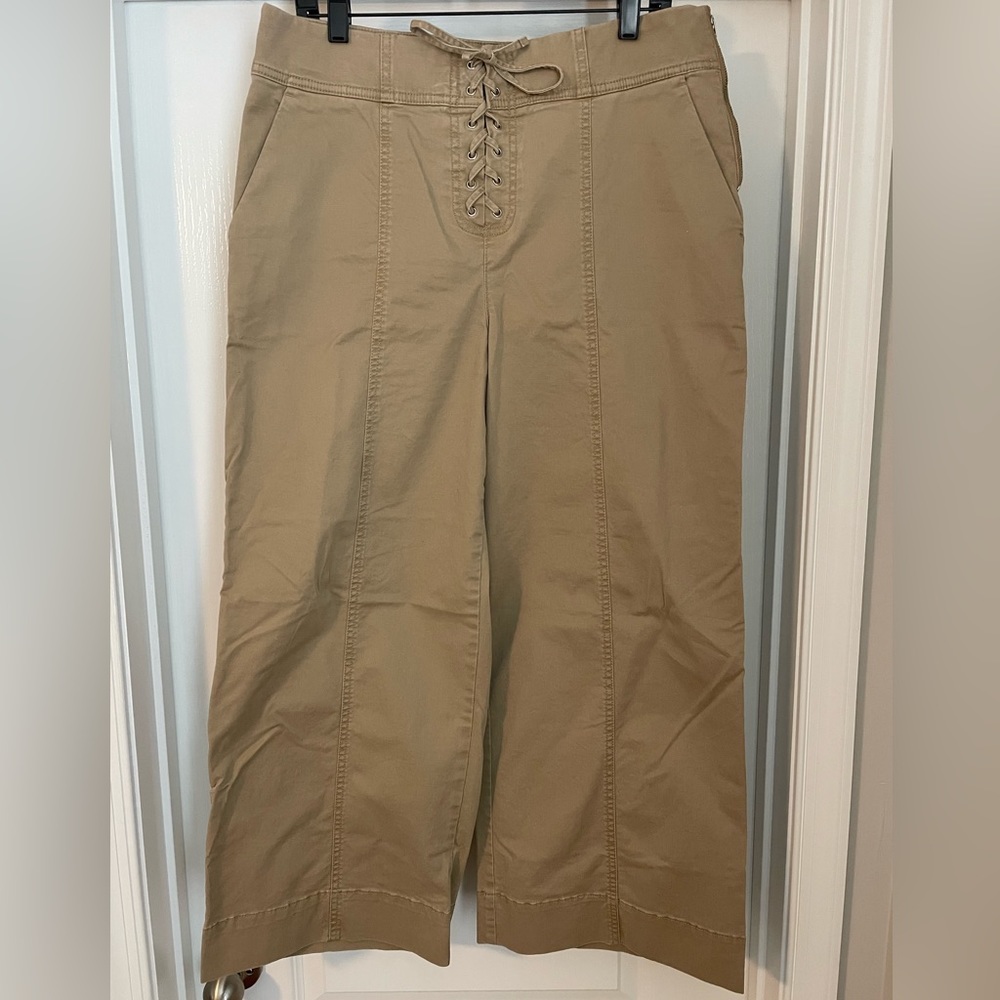 Gap Lace front side zip wide leg cropped khaki pants size 14